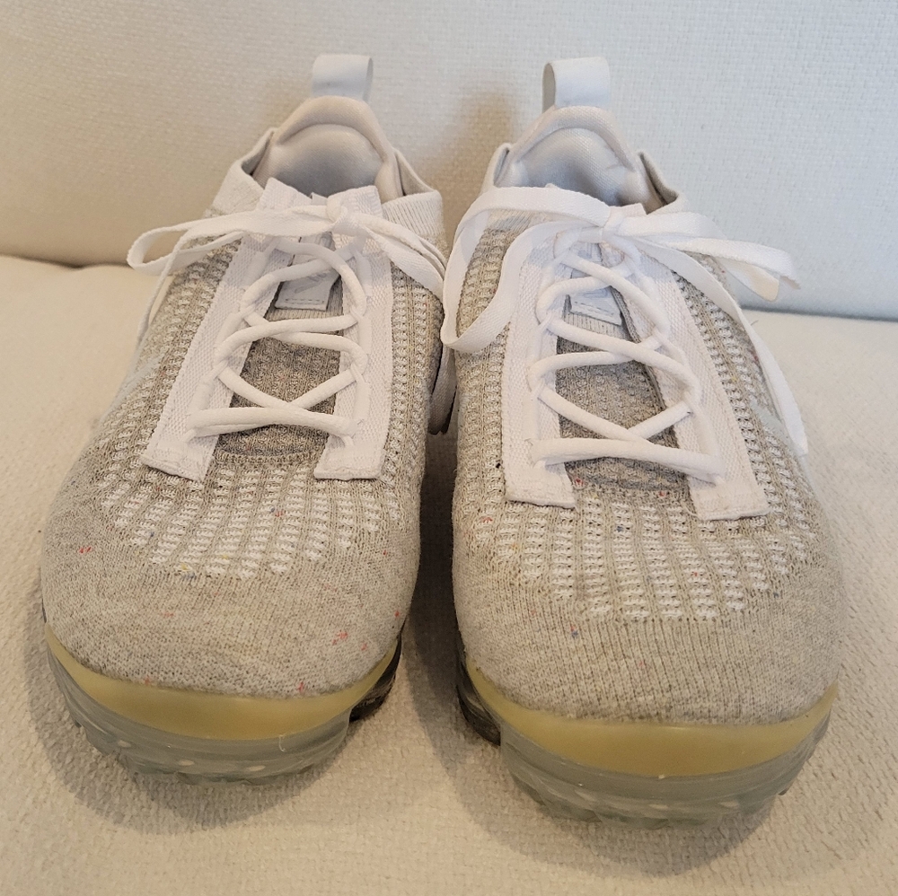 Woman's Nike Air Vapormax 2021 Flyknit